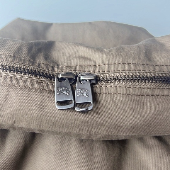 Burberry Children Stylish  Hooded Jacket Sz 4 - Picture 7 of 12